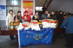 【螢火蟲愛心活動(dòng)第九十九期】春節(jié)送溫暖，我們?cè)谛袆?dòng)！